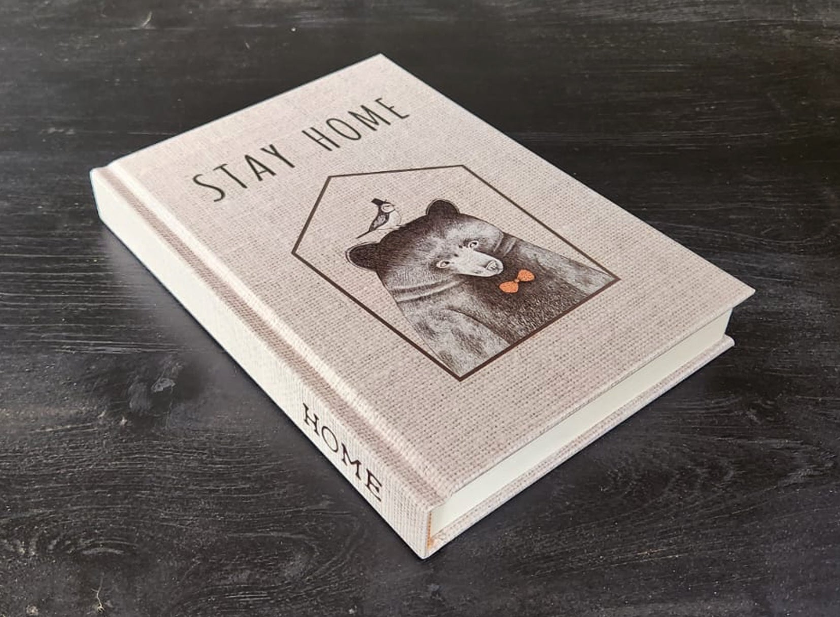 Libro Decorativo Stay Home Pardo – Epica Deco